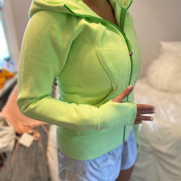 Lulu lemon sports jacket - Picture 6 of 6
